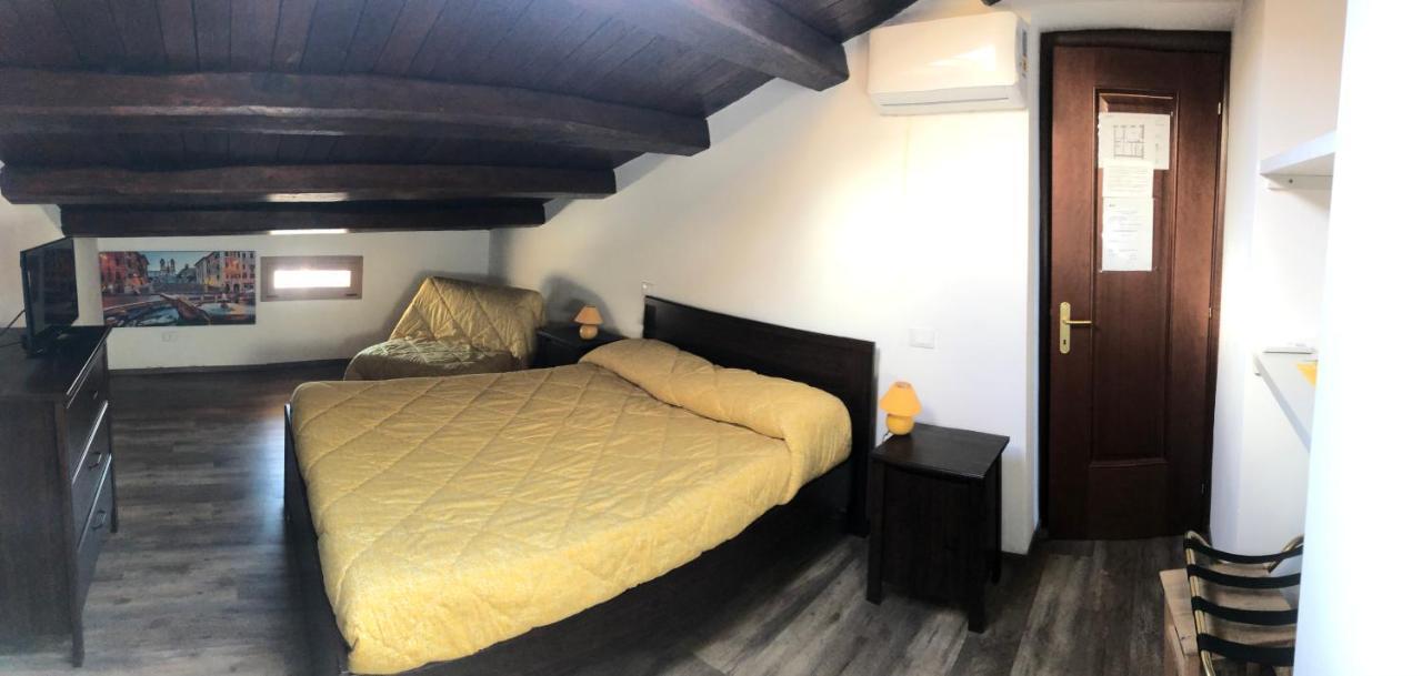 Bb Il Re Alla Reginella Guest House โรม ภายนอก รูปภาพ