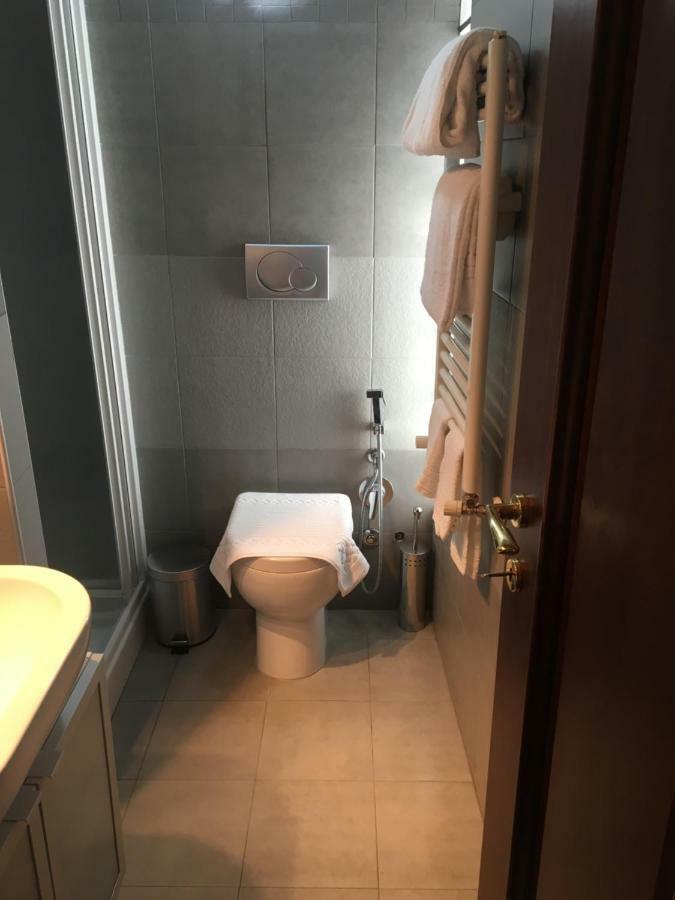 Bb Il Re Alla Reginella Guest House โรม ภายนอก รูปภาพ